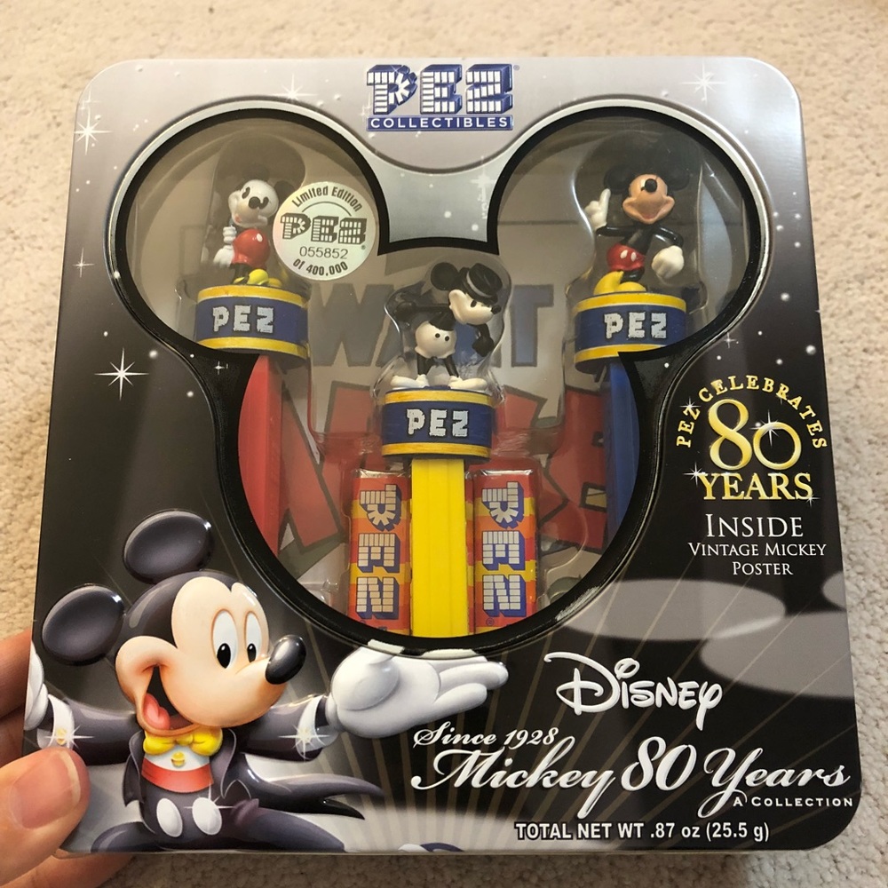 NWT Disney Mickey Mouse PEZ dispenser collectible